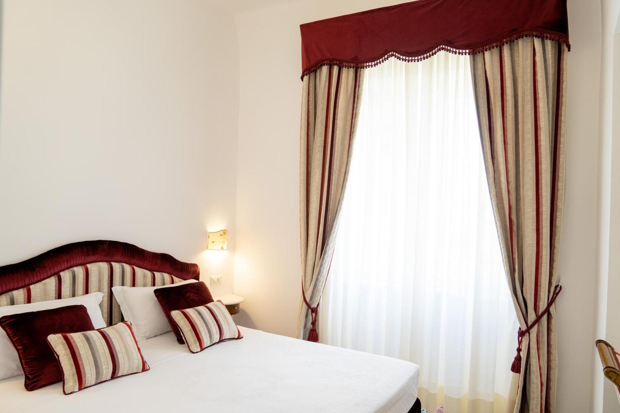 Hotel Luna Convento Amalfi Room photo
